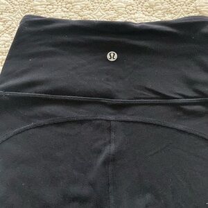 Lululemon Women’s Black Stretch Pants Sz 2